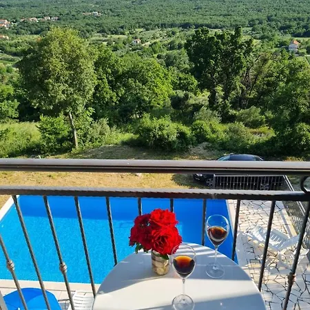 Eva Sestanovac, Katuni, Omis * Šestanovac