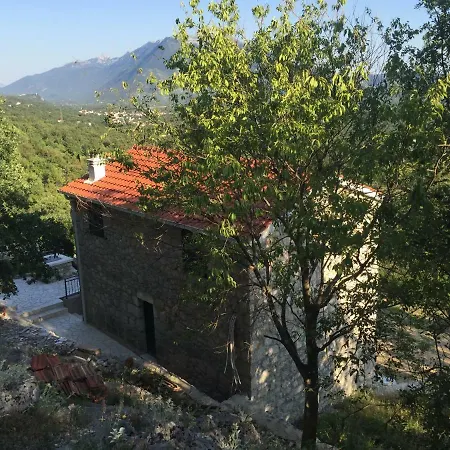 Willa Eva Sestanovac, Katuni, Omis *